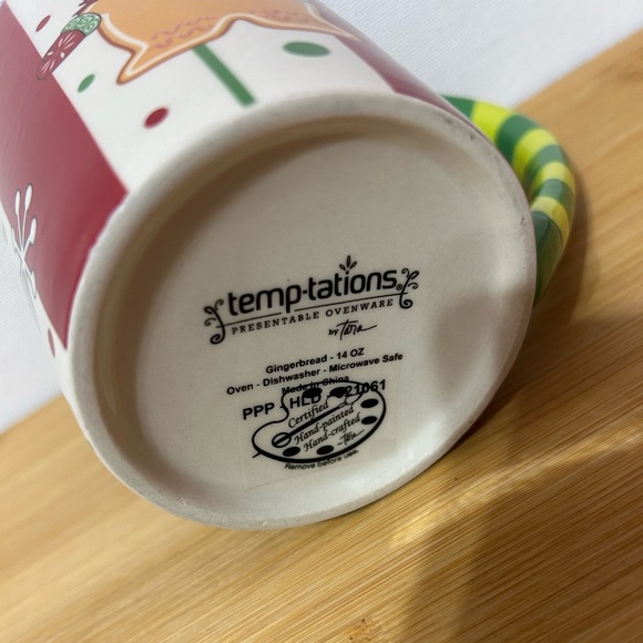 TEMPTATIONS Gingerbread Man Whimsical Christmas Coffee Mug 14 oz. NEW - Picture 4 of 4